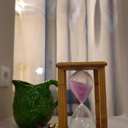 Doni's Charming Vintage