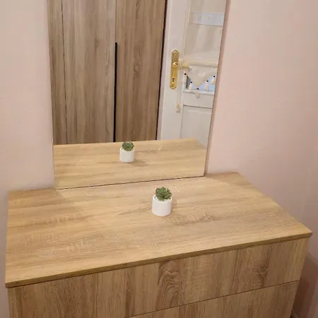 Doni's Charming Vintage * Tirana