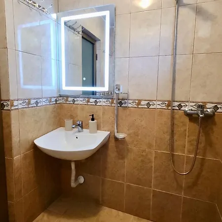 Doni's Charming Vintage