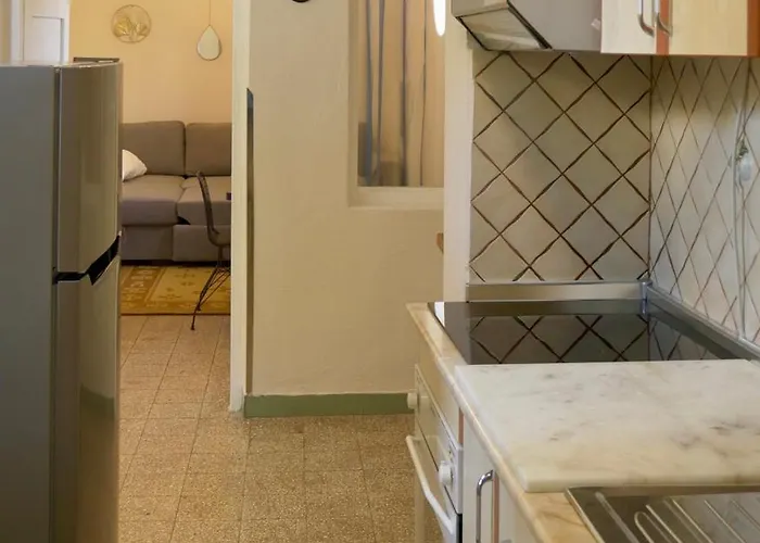 Doni's Charming Vintage 地拉那